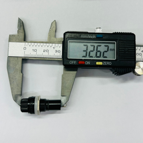 Panel Mount Fuse Holder for 5x20mm Fuse – 10 mm